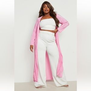 NWOT Boohoo PLUS PLISSE MAXI KIMONO